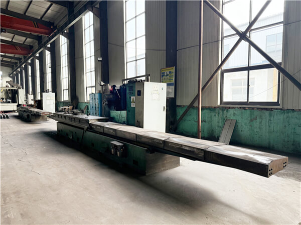 Semi-automatic Milling Machine