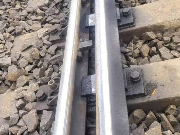 Switch Rail and Stock Rail on WuhanRailway Bureau Lines