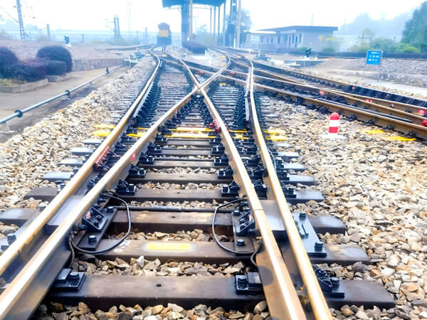 Small-numbered Crossover Turnouton Guangzhou Railway Bureau Lines